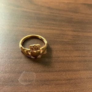 Claddaugh ring